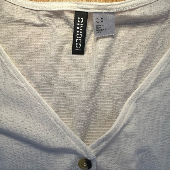 H&M DIVIDED White Tie Front Crop Top - Picture 5 of 10